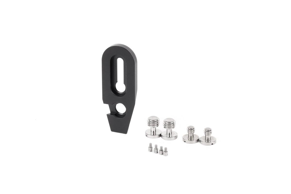 Offset V-Lock Accessory Wedge (Screw Slot and ARRI Accessory Mount 3/8-16)